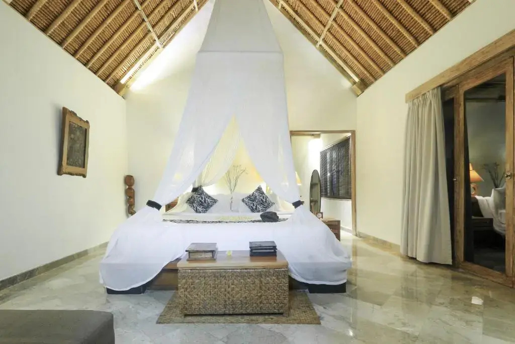4 Bedrooms Pool Villa