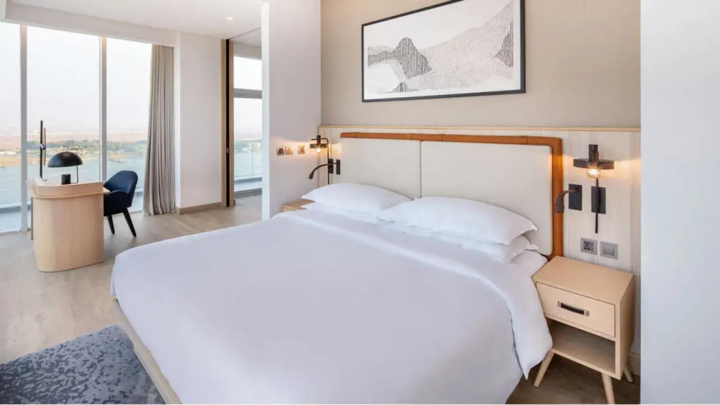 1 Bedroom Executive Double Suite with panoramic view (full double bed)