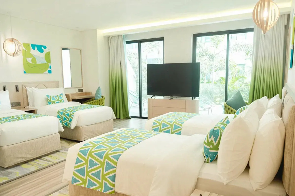 Family Quadruple room with bay view