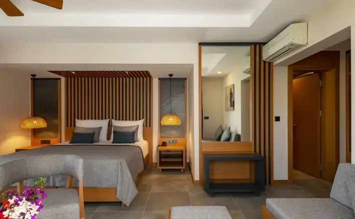 Superior Garden Double room (full double bed)