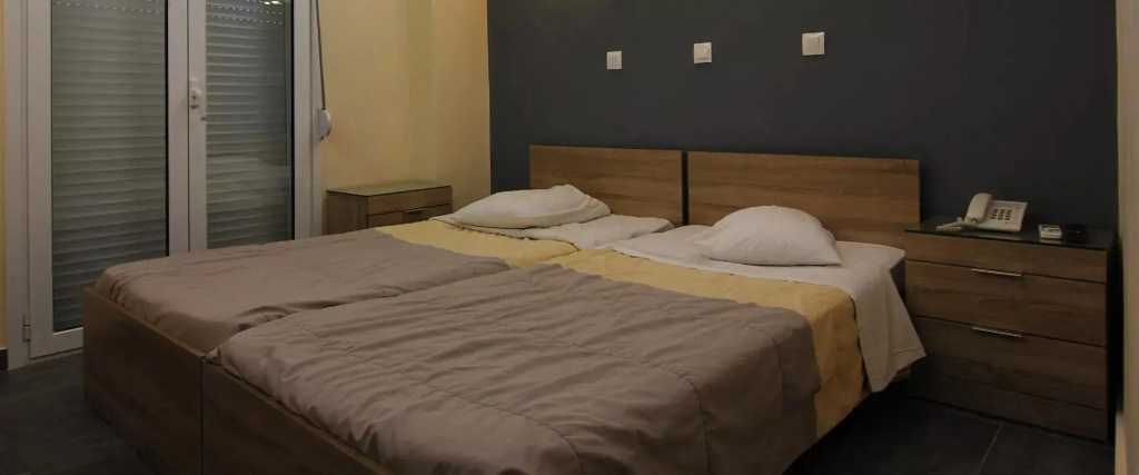 2 Bedrooms Quadruple Apartment