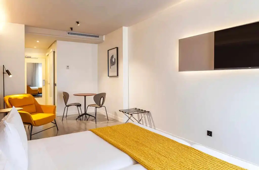 Superior Double room (full double bed)