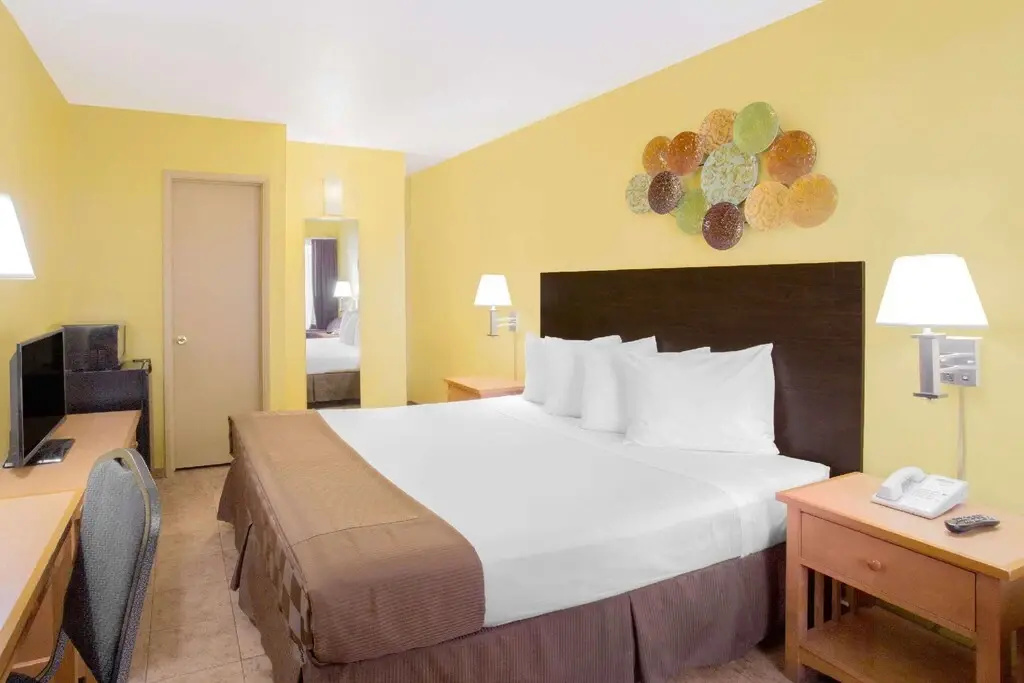 Superior Double room (full double bed)