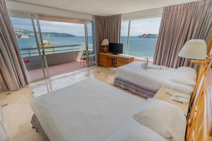 Bay Suite