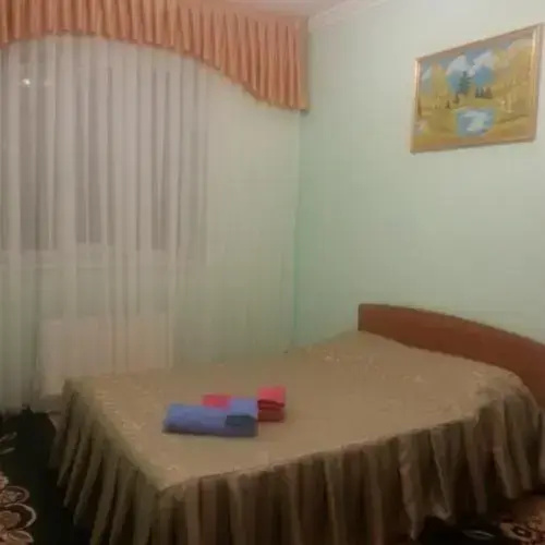 Large Double room (full double bed)