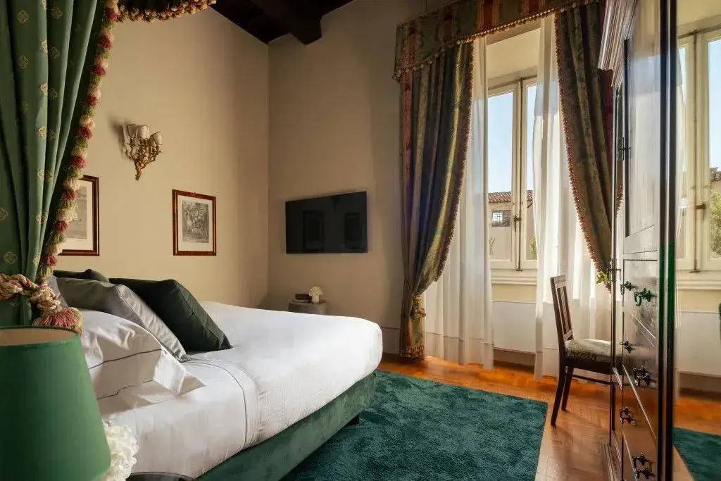 Loggiato dei Serviti - Chambres
