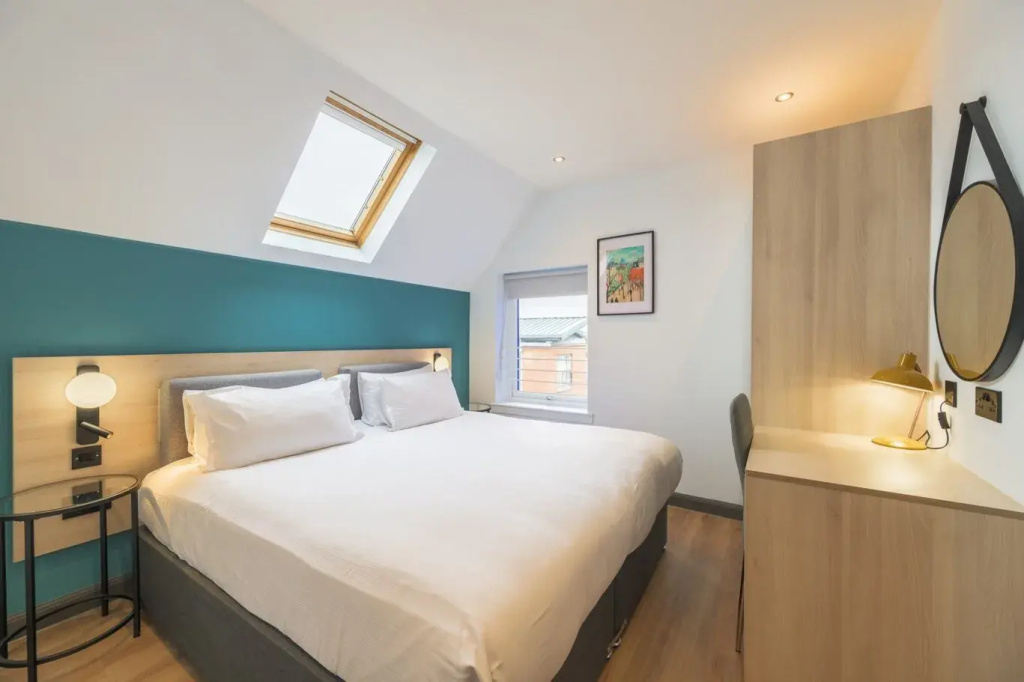 Holyrood Aparthotel - Chambres