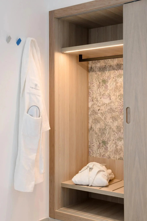 Plus Fariones Suite Hotel - Chambres
