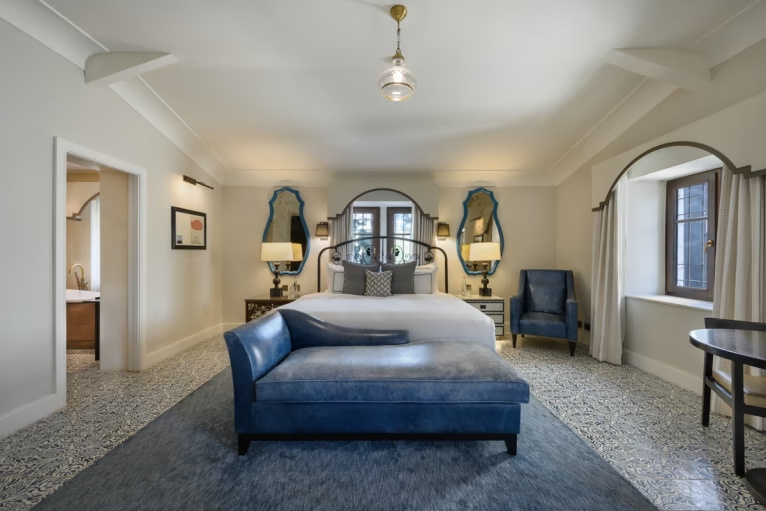 Colony Double Suite (full double bed)
