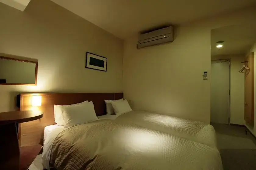 Hollywood Double room twin beds