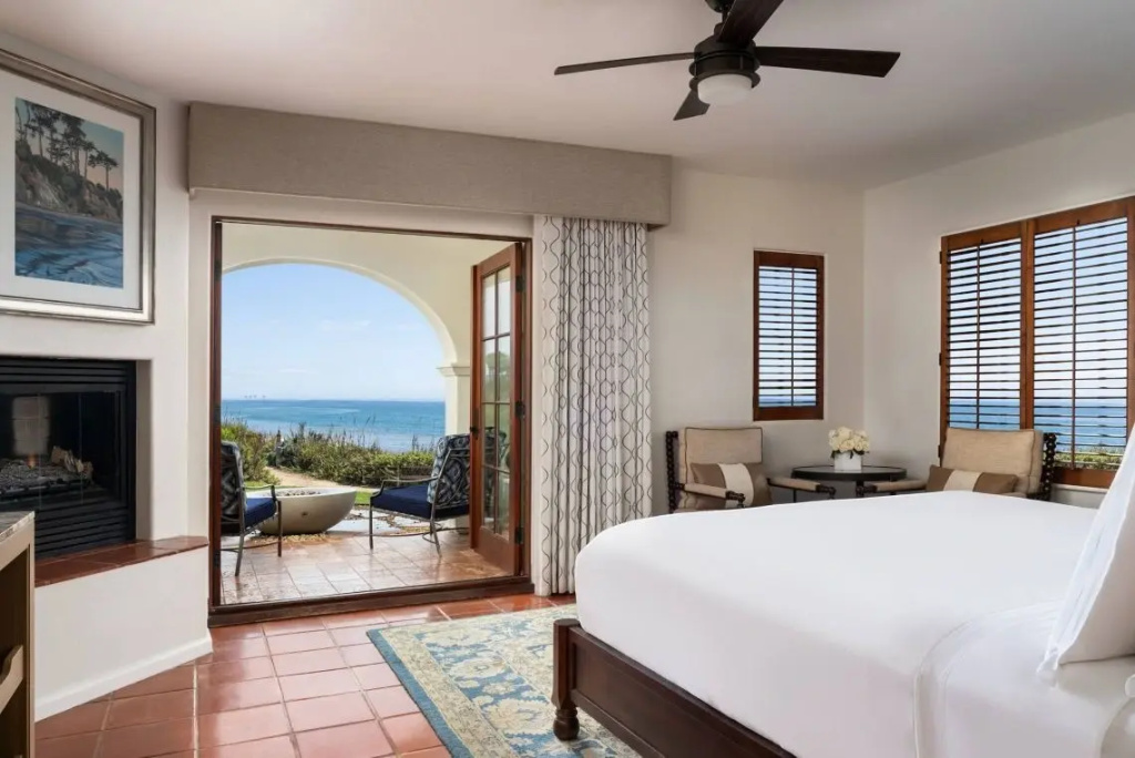 Fireside Double room with partial ocean view (full double bed)