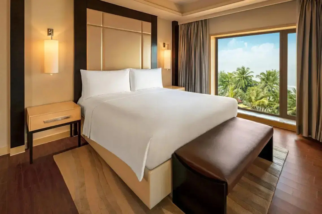 Executive Lounge Access Beach Double Suite with ocean view (full double bed) (bed type is subject to availability)
