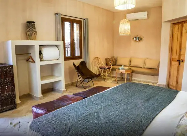 Double Suite (full double bed)