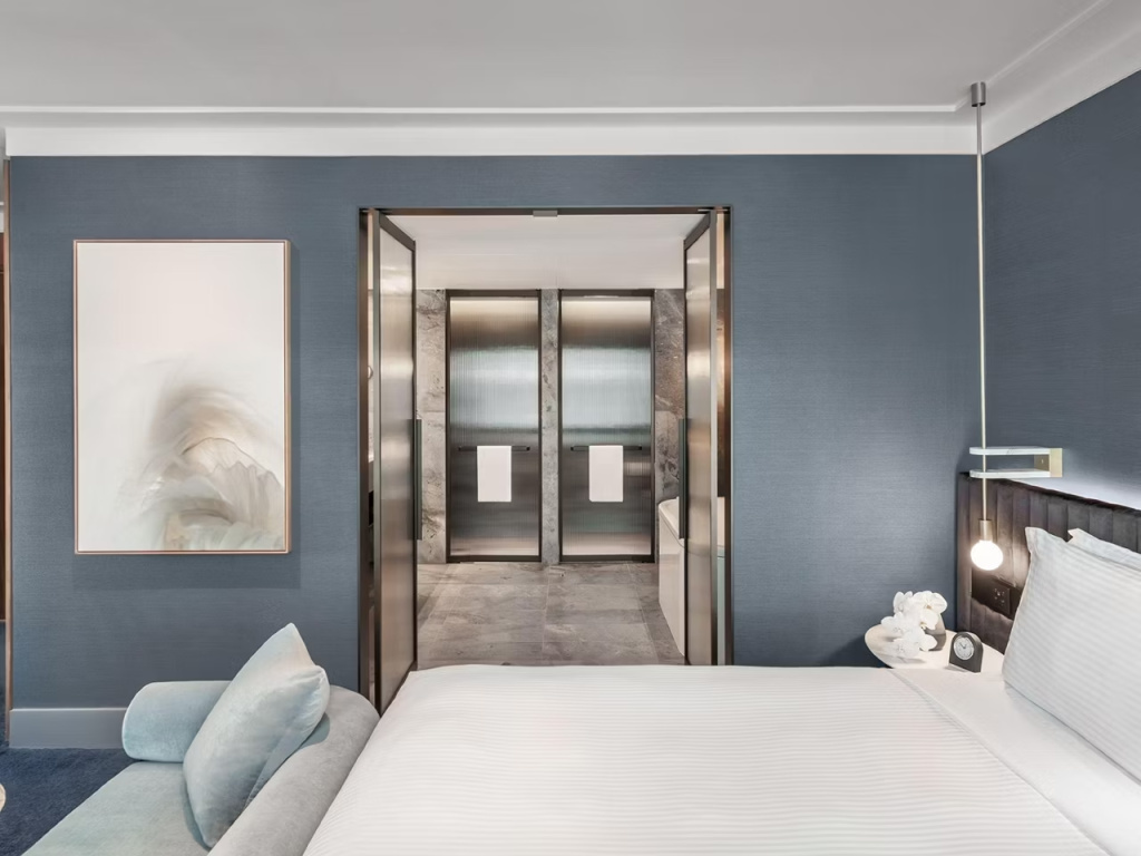 Presidential Opera Double Suite (full double bed)