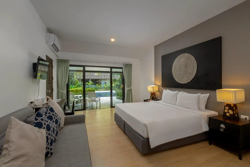 Oriental Grand Deluxe Double room (full double bed)