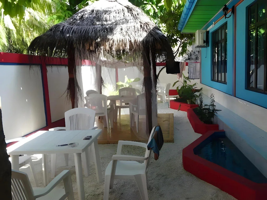 Blue Water Thoddoo Inn - Général