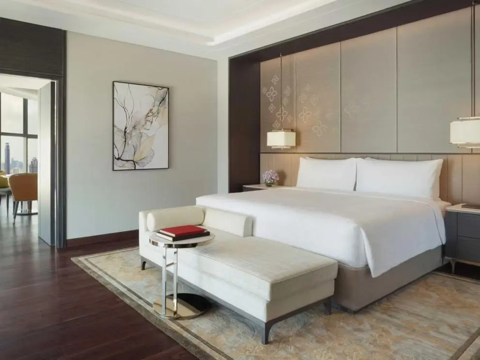 Ambassador Double Suite (full double bed)
