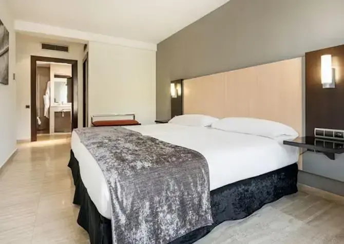 Hotel ILUNION Almirante - Chambres