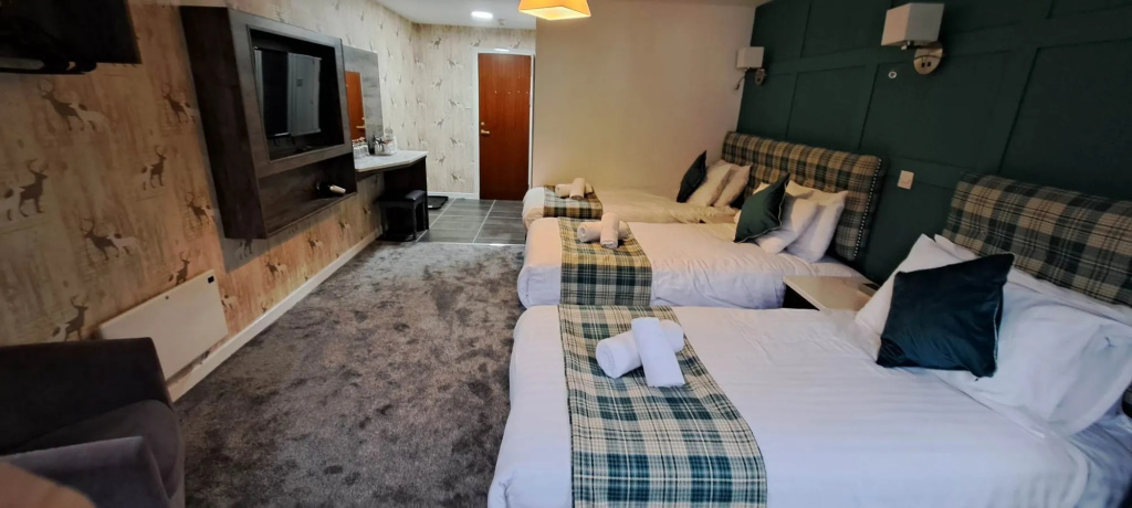MacDonald Hotel & Cabins  - Chambres