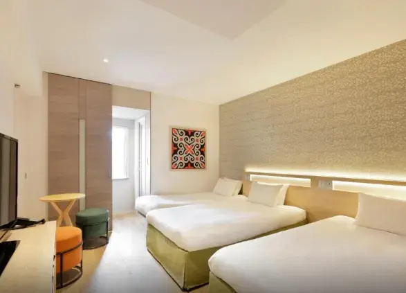 Standard Twin with Extra Bed room