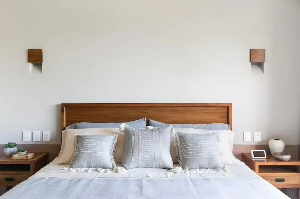 1 Bedroom Pool Double Suite (full double bed)