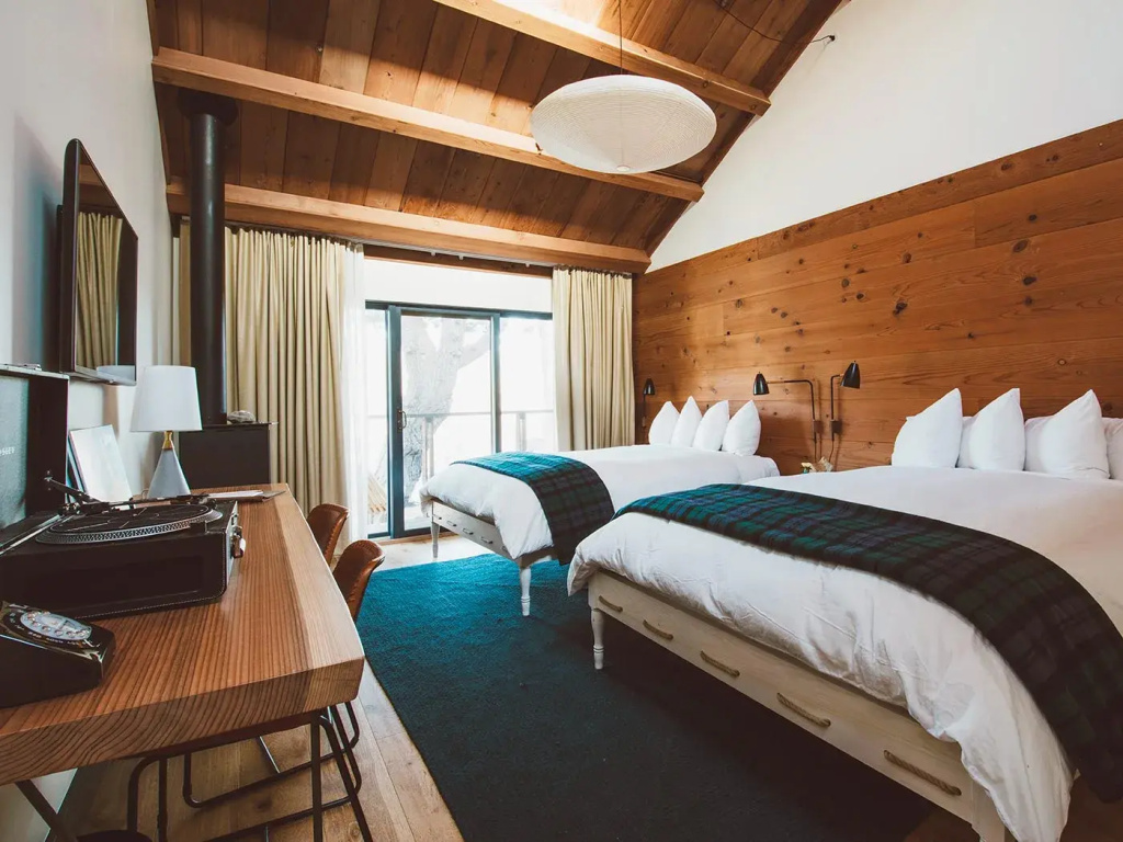 Quadruple room with forest view