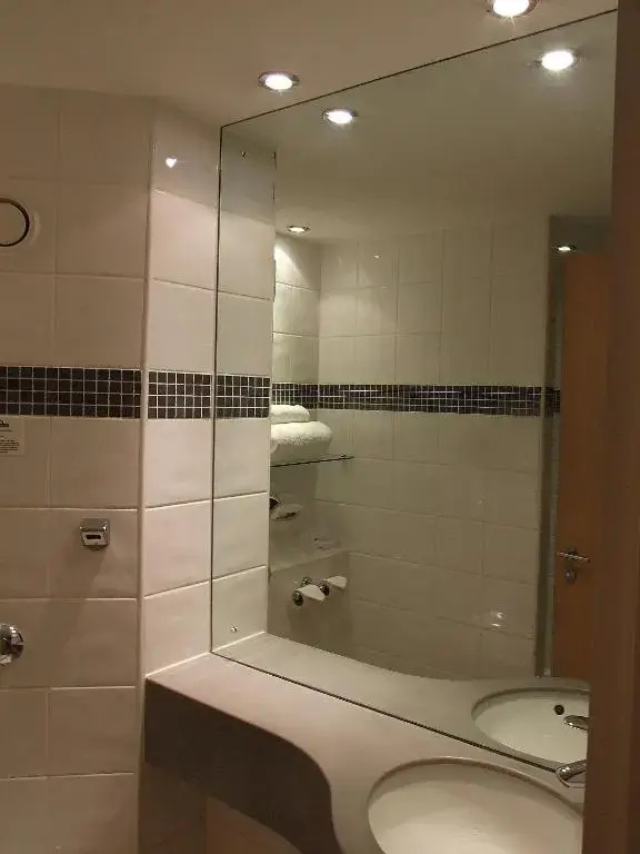 Ramada by Wyndham Wakefield - Chambres