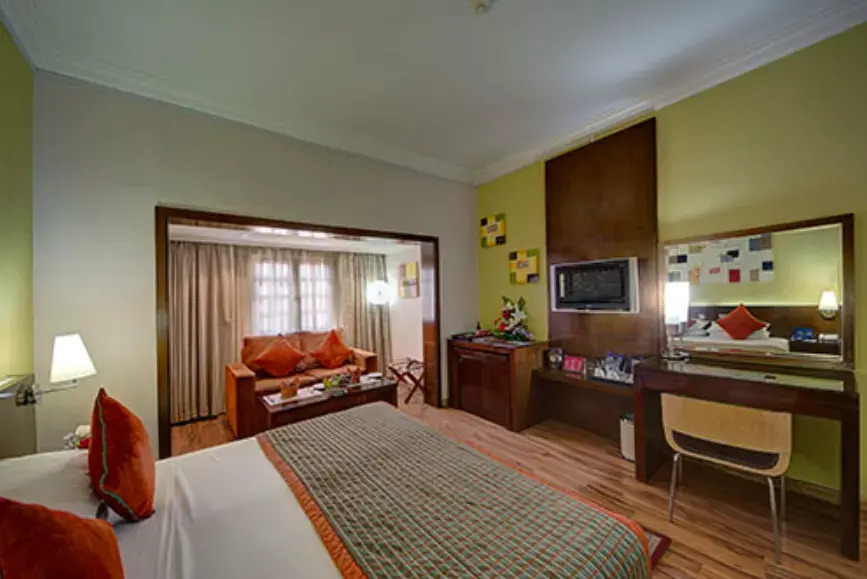 Ascot Hotel