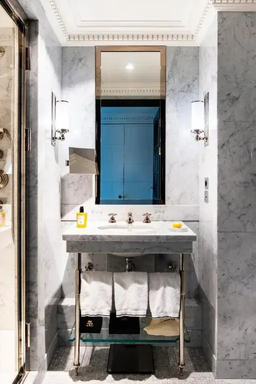 Hôtel de Berri Champs-Élysées, a Luxury Collection Hotel 30