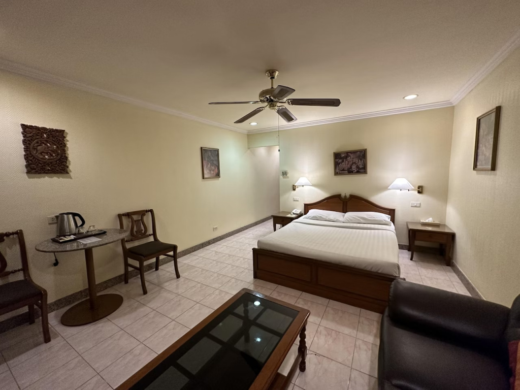 Superior Deluxe Double room (full double bed)