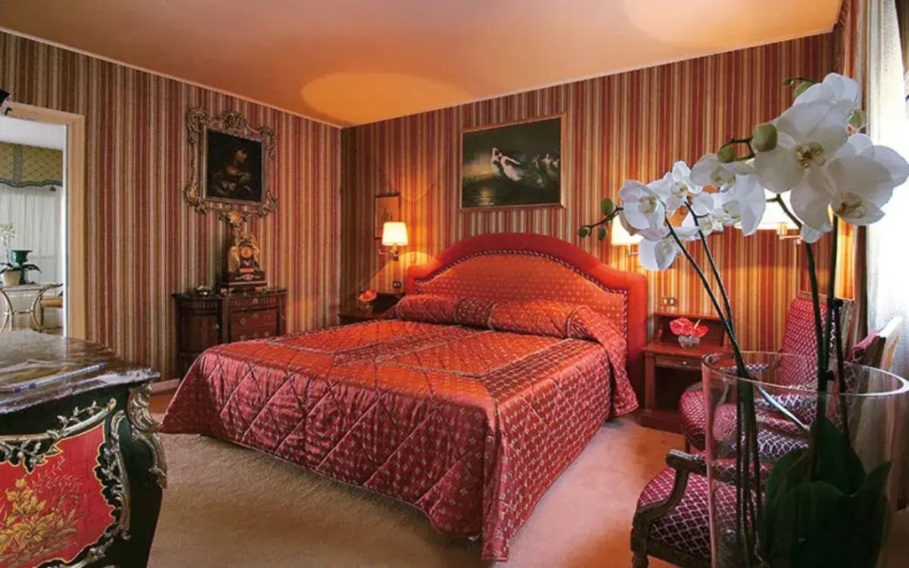 2 Bedrooms Presidential Suite with panoramic view