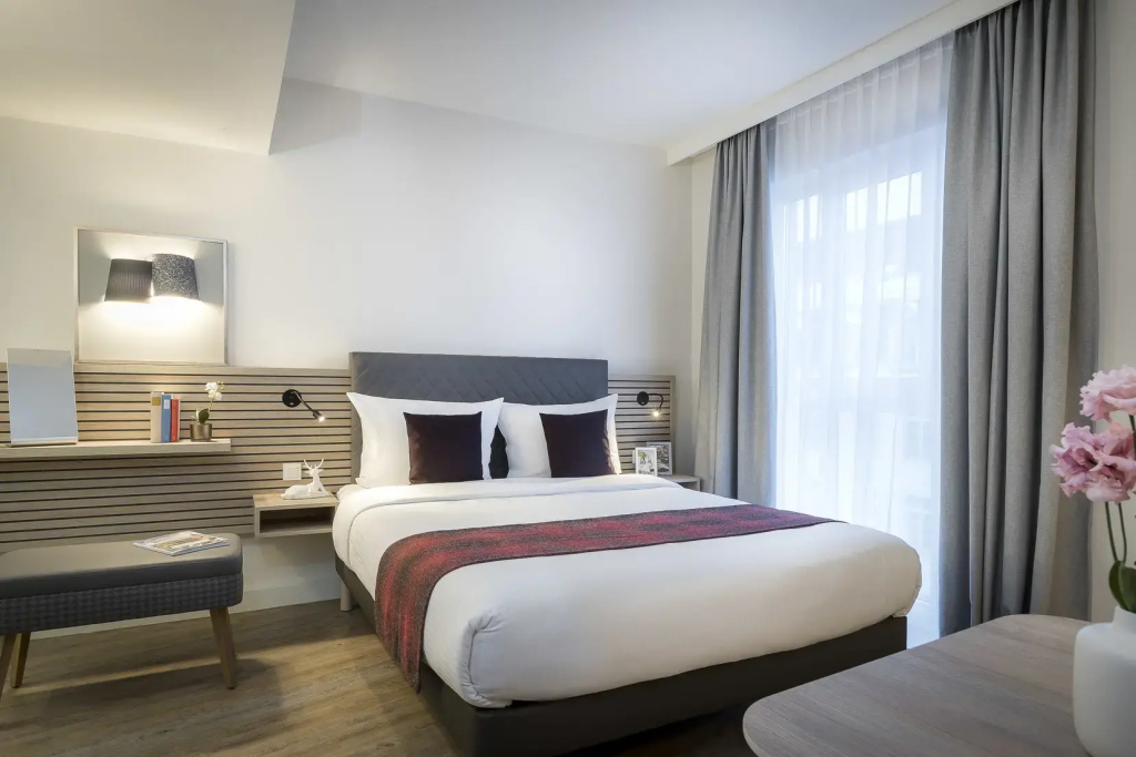 Classic Double room (full double bed)