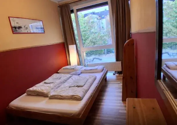 Double room (full double bed)