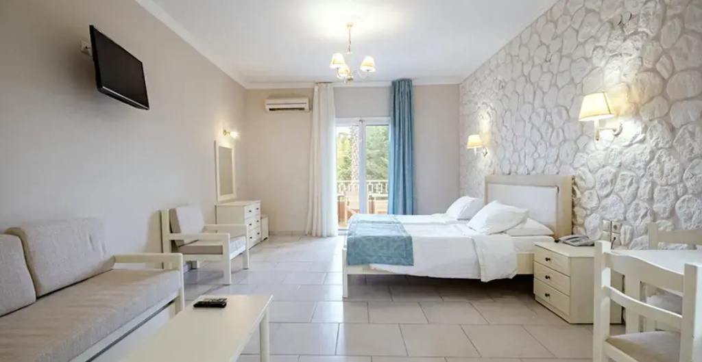 Renovated Double Studio (twin beds)