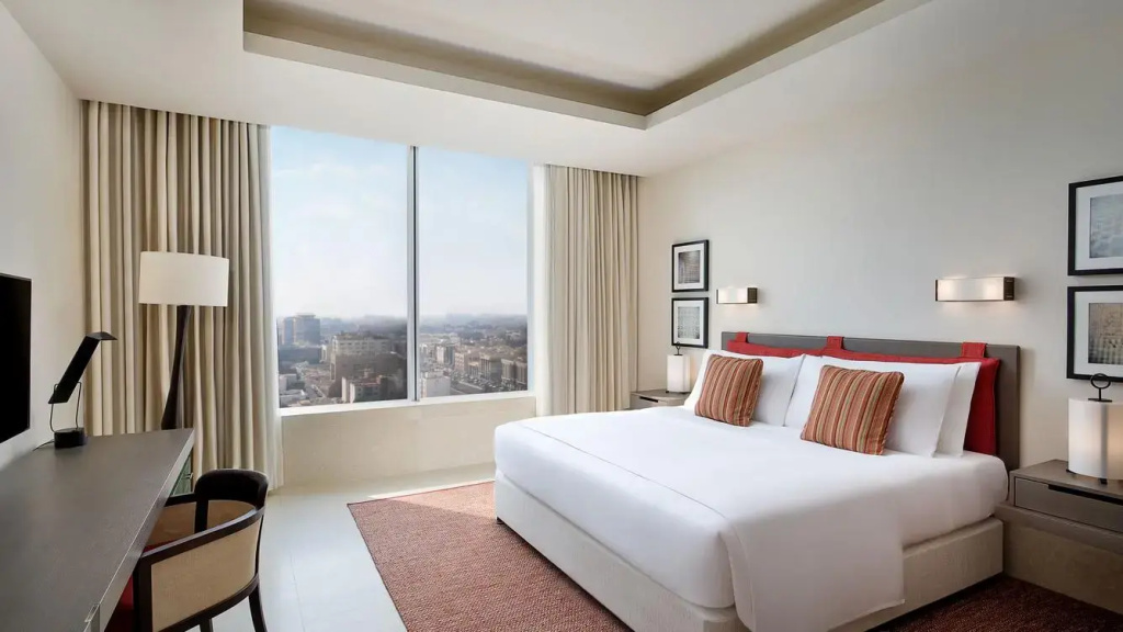4 Bedrooms Luxury High Floor Residence