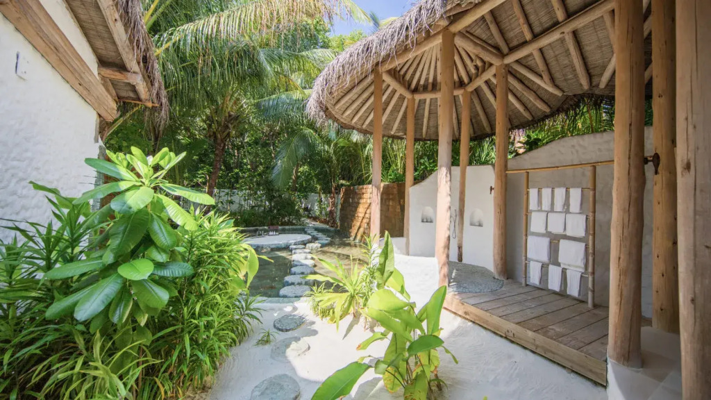 Люкс with Pool Crusoe с 2 комнатами в Soneva Fushi