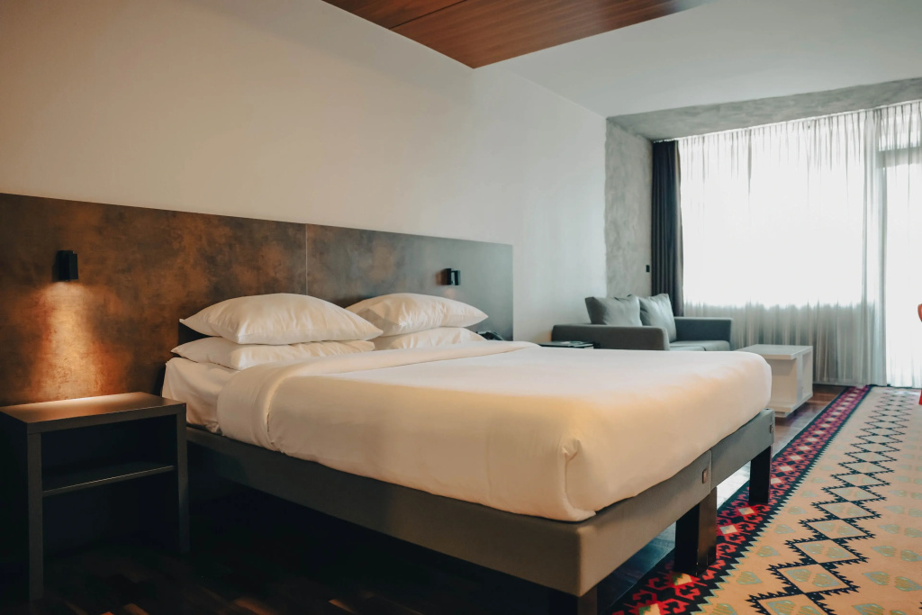 Executive Double room with balcony (full double bed)