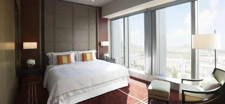 Celebrity Double Suite (full double bed)