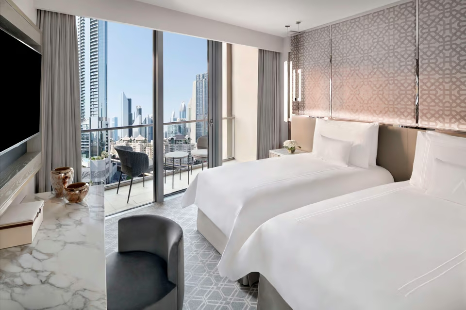 Люкс Tower с красивым видом из окна в Kempinski Central Avenue Dubai