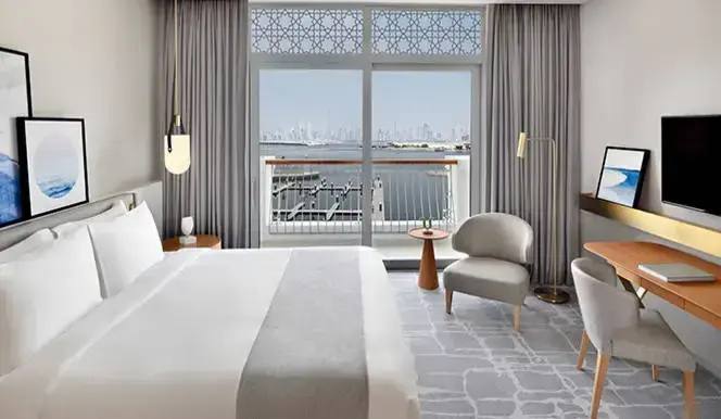 Premier Double Suite with Marina view (full double bed)