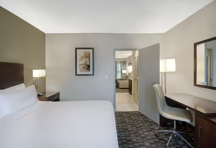 Embassy Suites by Hilton Jacksonville Baymeadows - Chambres