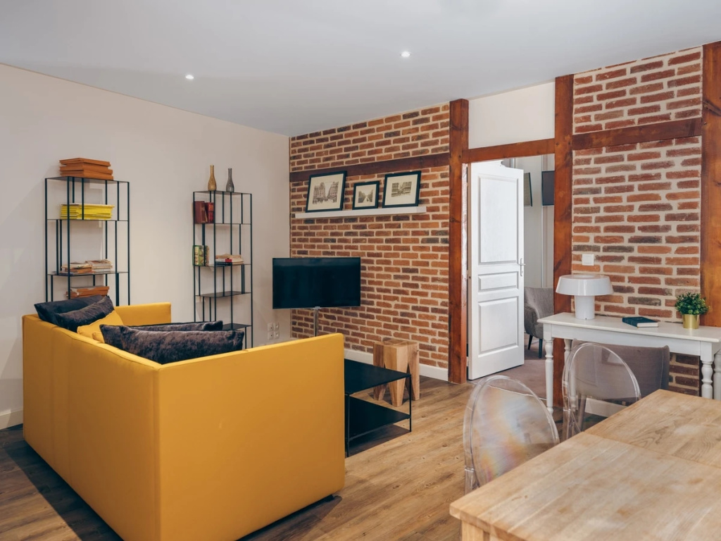 Hippolyte Apartment