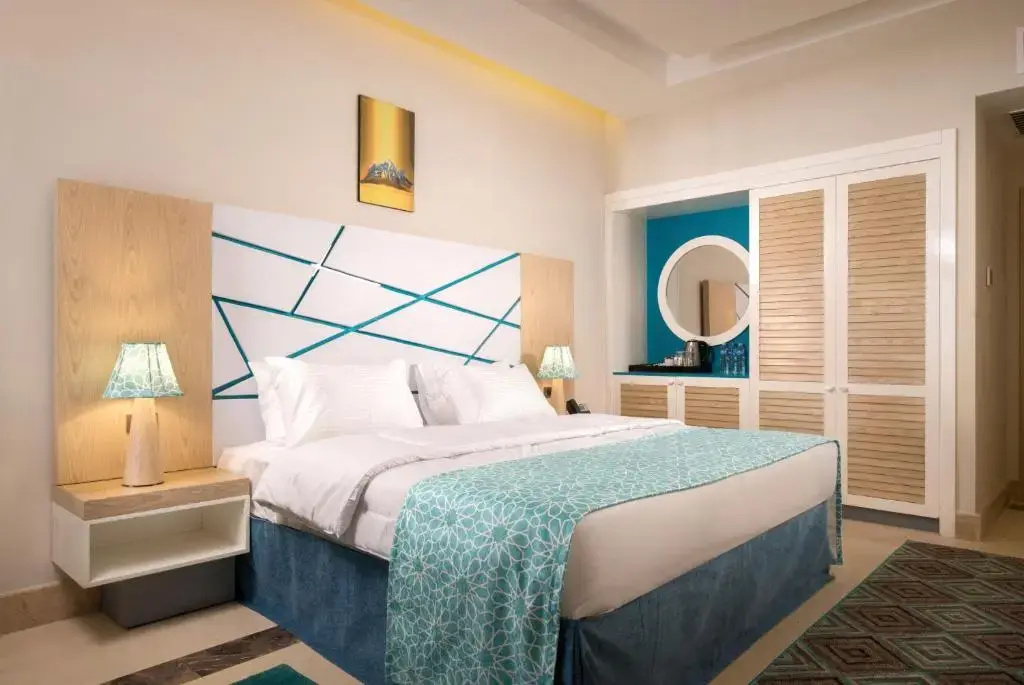 Deluxe Double room (full double bed)