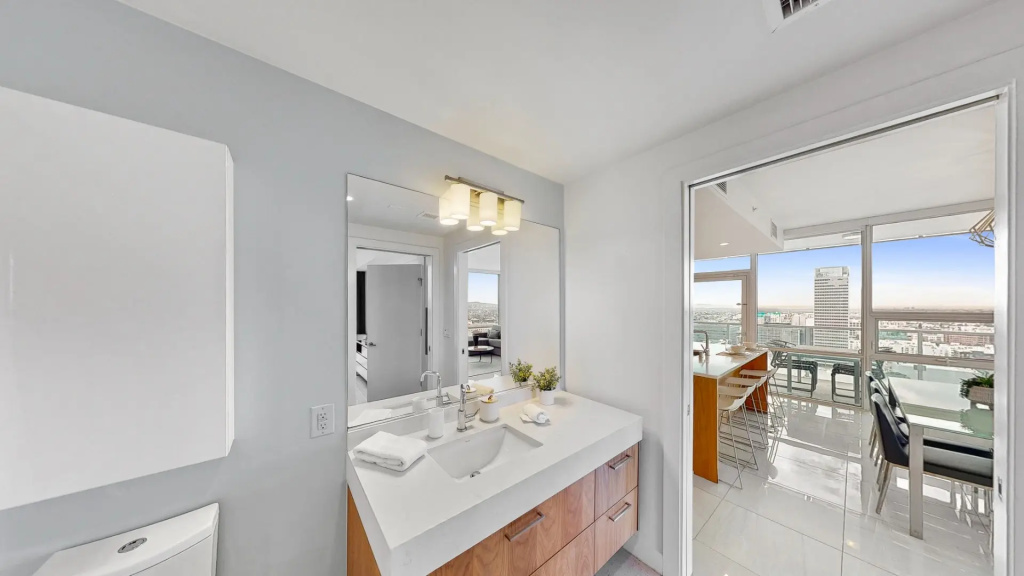 Level Furnished Living - Chambres