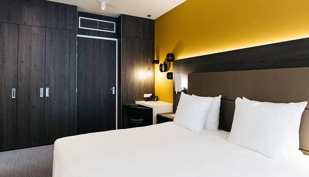 Double Suite (full double bed)