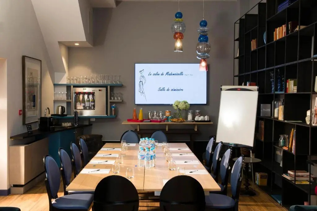 Hotel Mademoiselle 23