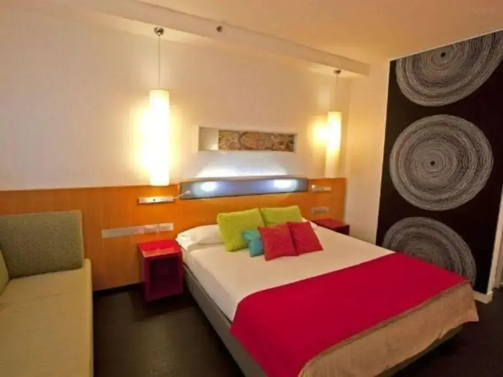 Standard Double room with balcony (full double bed)