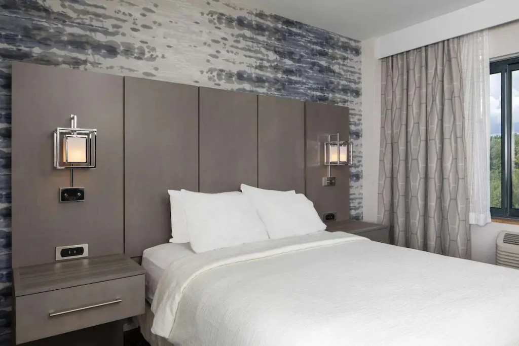 Embassy Suites by Hilton Portland Maine - Chambres