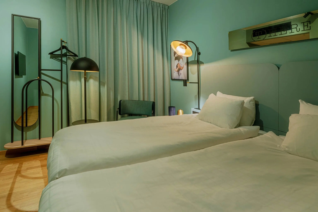 Double Cabin (no window) (full double bed)