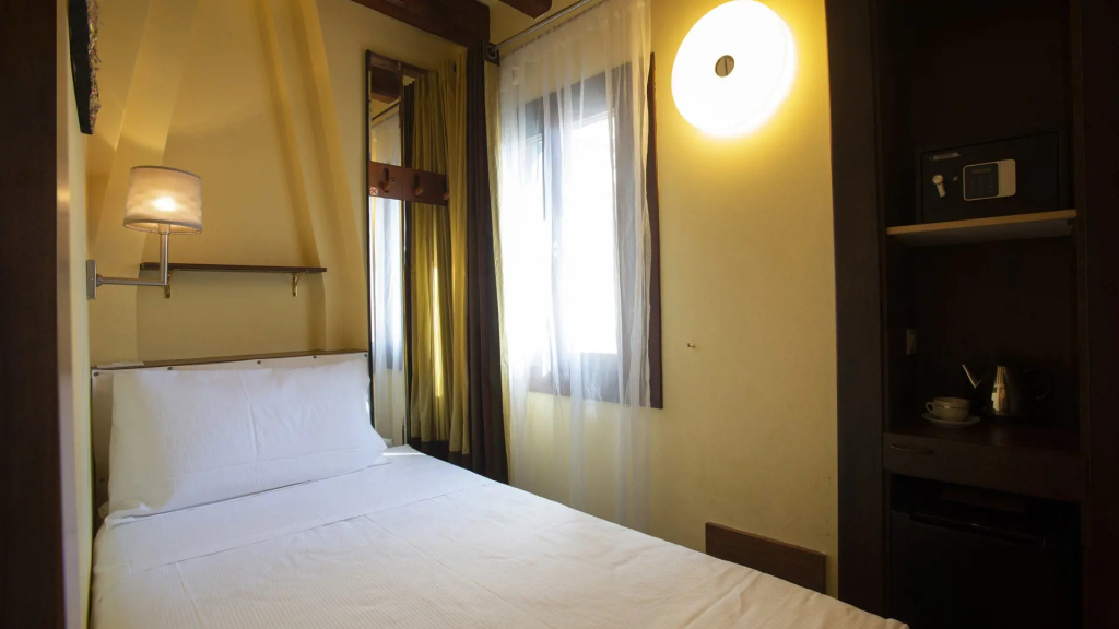 Single room
